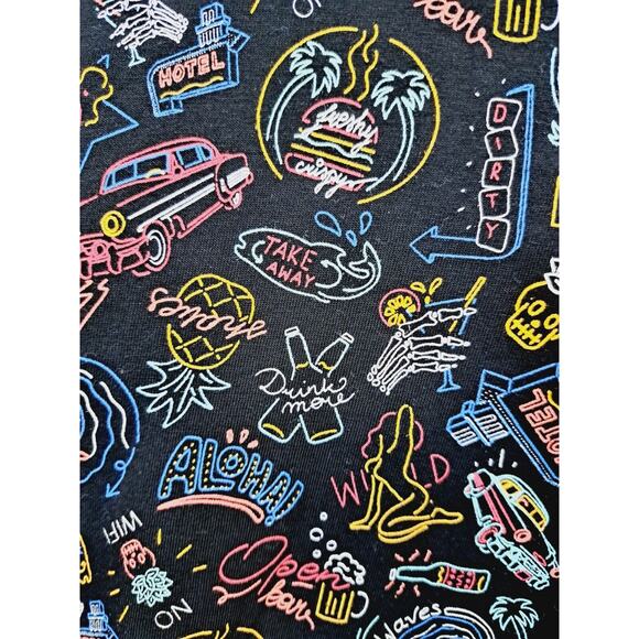 House Brand New! Summer High Black Graphic Tee In Size Medium - Picture 4 of 5